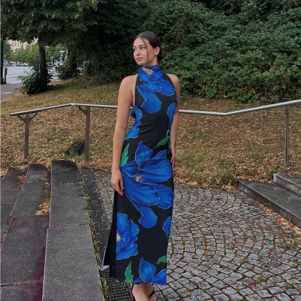 Zara BLUE FLORAL FLOWY PRINT HALTER NECK DRESS  - NWT! - Picture 6 of 16